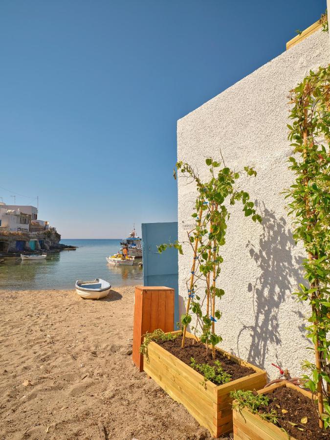 The Elephant Beach House Kímolos Exterior photo